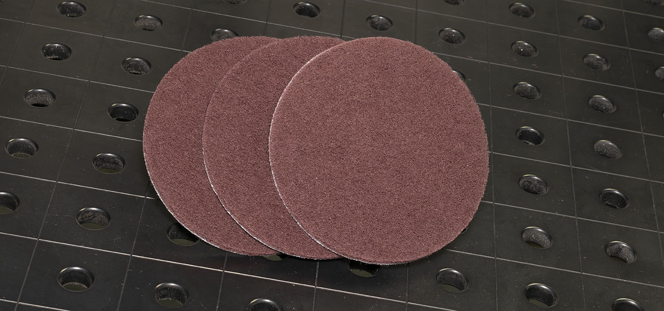 На изображение показаны круги диаметром 125 мм из нетканого материала Very Fine