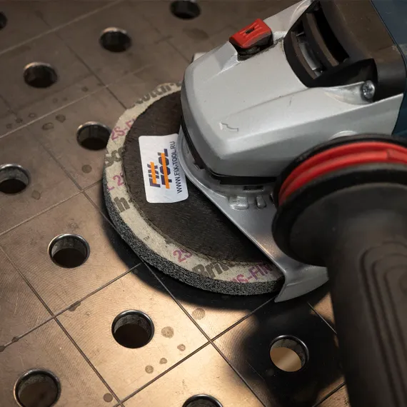 Доводочный круг 3M 2SF установлен на УШМ