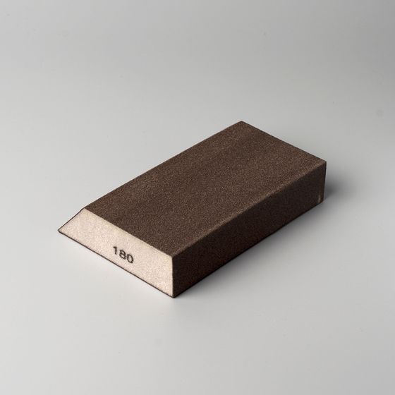 Губка шлифовальная 125x90x28 мм угловая Р180 №2 Губка шлифовальная 125x90x28 мм угловая Р180 №2