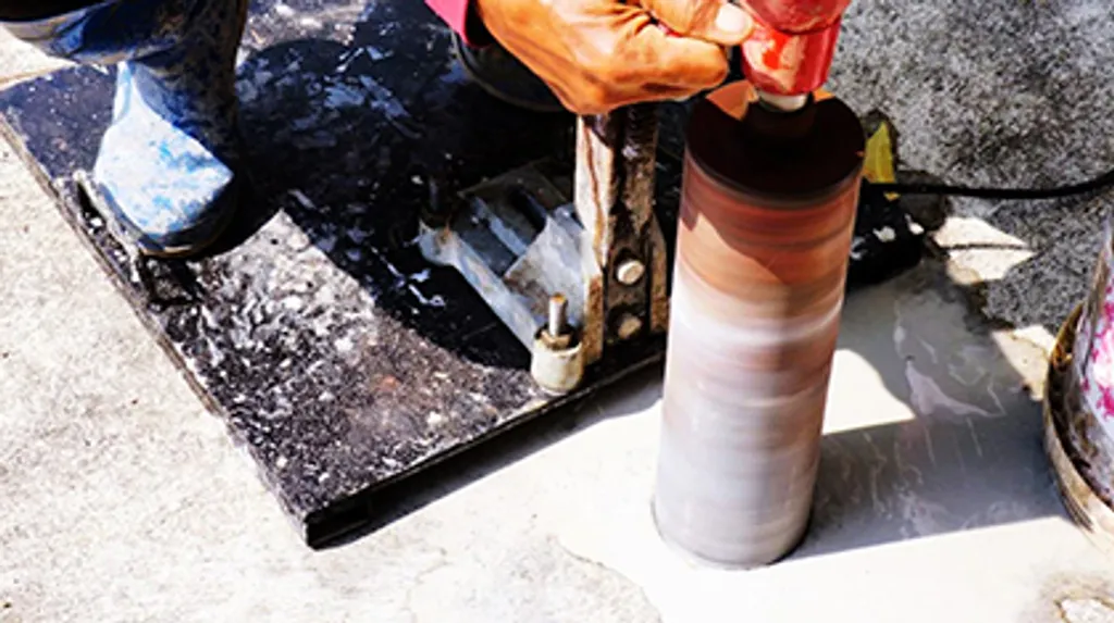 Как сверлить алмазной коронкой по бетону