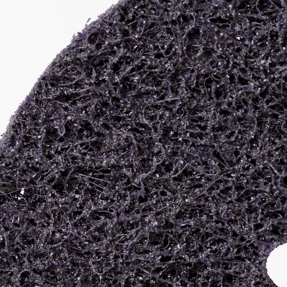 Круг 07934 3М Scotch-Brite™ Clean&amp;Strip XT Purple™ крупным планом