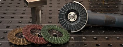 Круг лепестковый нетканый FB 125x22 Coarse №2 Круг лепестковый нетканый FB 125x22 Coarse №2