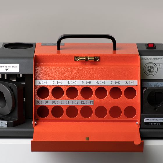 Станок MESSER Z-13 для заточки спиральных сверел (HSS) диаметрами 3-13 мм №6 Станок MESSER Z-13 для заточки спиральных сверел (HSS) диаметрами 3-13 мм №6