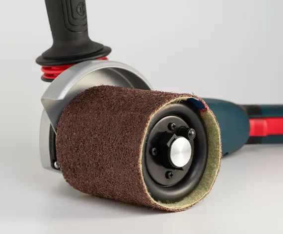 Лента установлена на надувной барабан