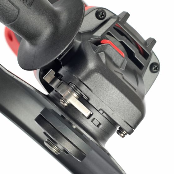 Аккумуляторная угловая шлифовальная машина FELISATTI FT1580 (картон, без аккум) №5 Аккумуляторная угловая шлифовальная машина FELISATTI FT1580 (картон, без аккум) №5