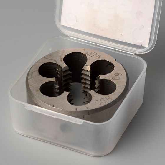 Плашка для нарезания резьбы M24X3.0 №2