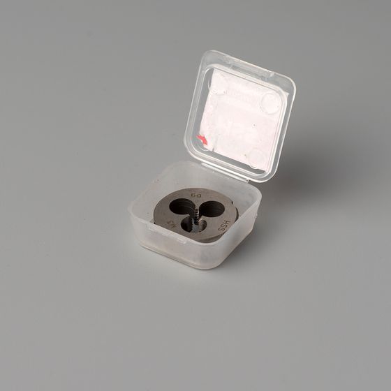 Плашка для нарезания резьбы M3X0.5 №2 Плашка для нарезания резьбы M3X0.5 №2