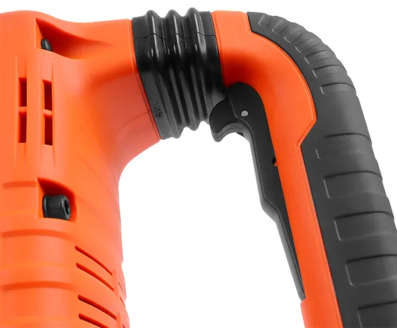 Рукоятка защищает руки от вибрации