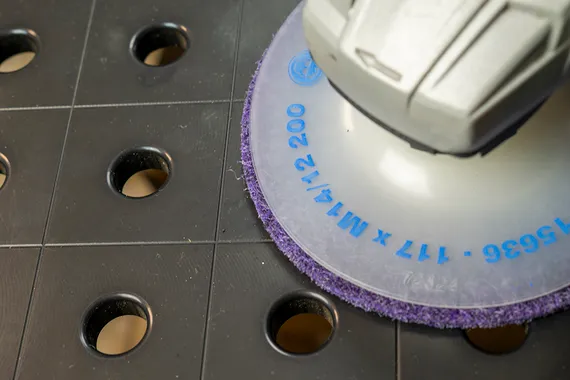 Работает на фибровых опорных тарелках