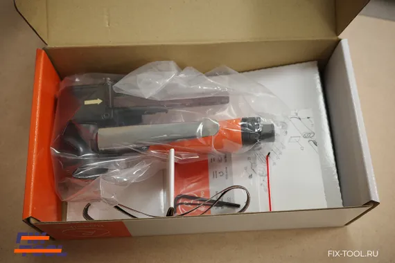 Напильник для лент RoxelPro 192512 лежит в коробке