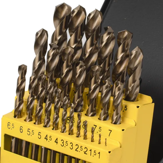 Набор сверл по нержавеющей стали крупным планом