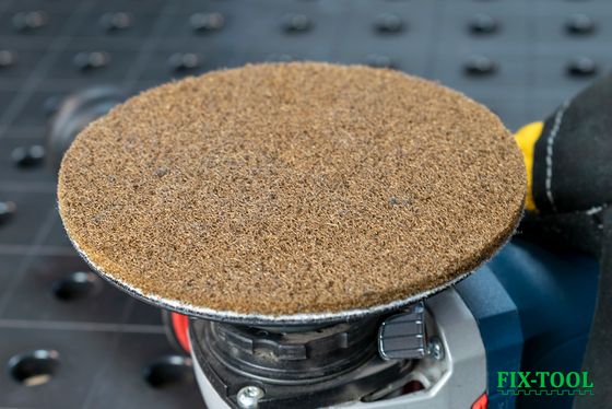 Скотч-брайт Bosch круг коричневый 125 мм Coarse Velcro №3 Скотч-брайт Bosch круг коричневый 125 мм Coarse Velcro №3