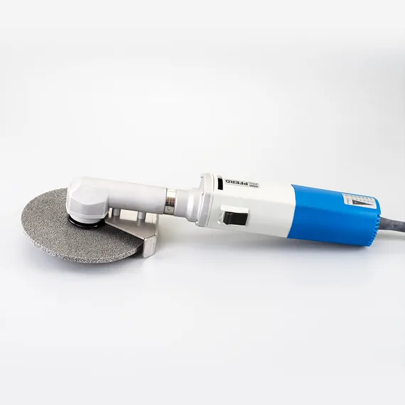 Круг 17498 Scotch-Brite 3M EXL 2A-MED 150x6x13 мм установлен на инструмент PFERD KNER