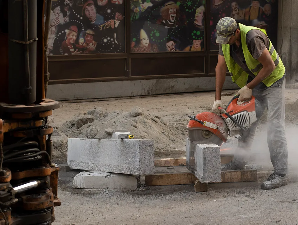 Бензорез по бетону: эффективный инструмент для строительства и ремонта