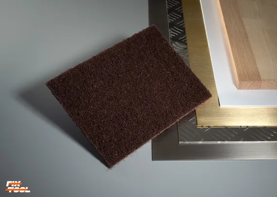 Скотч брайт бордовый Medium, универсальный материал для шлифовки