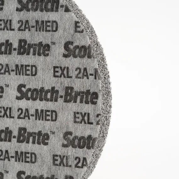 Круг 3M EXL 2A-MED 150x13x13 увеличенный вид со стороны логотипа