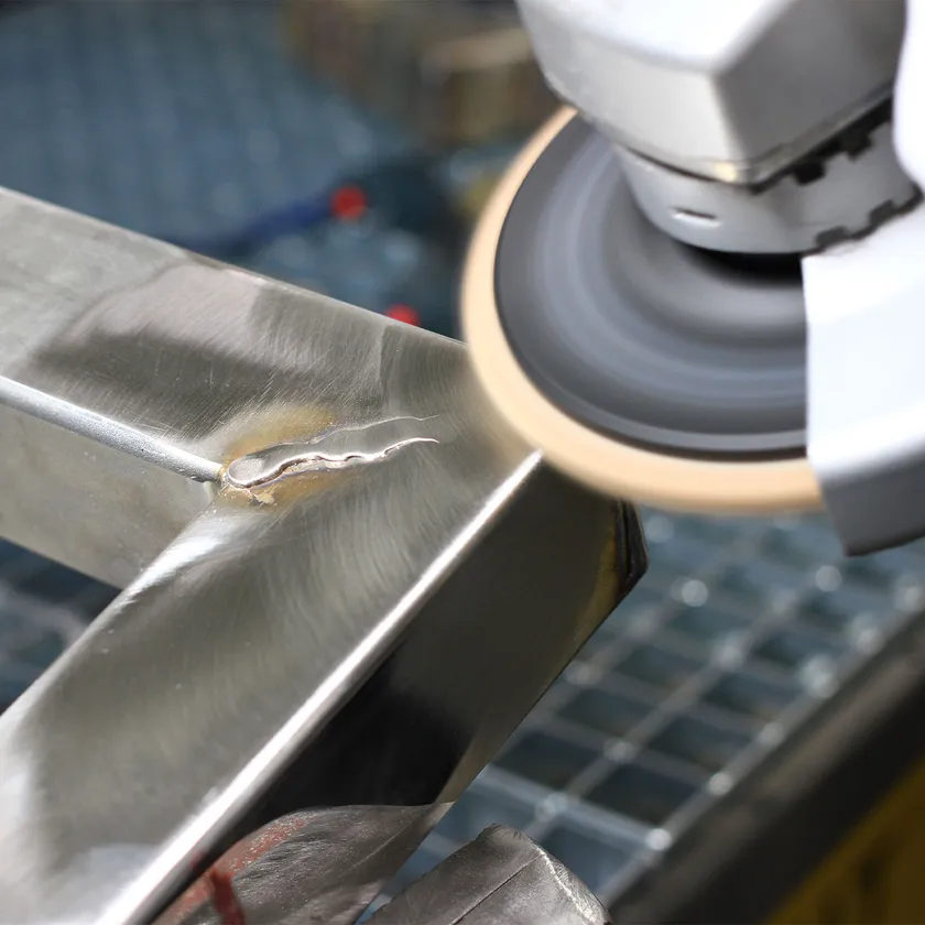 Круги лепестковые нетканые