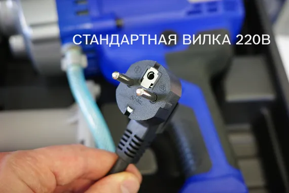 Стандартная вилка подключения в розетку 220в
