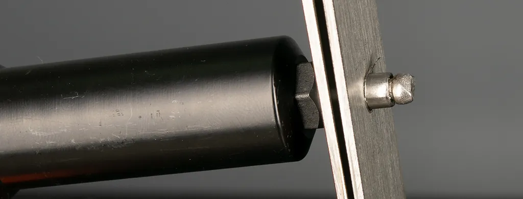 Как работает заклепочник