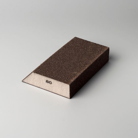 Губка шлифовальная 125x90x28 мм угловая Р80 №2 Губка шлифовальная 125x90x28 мм угловая Р80 №2