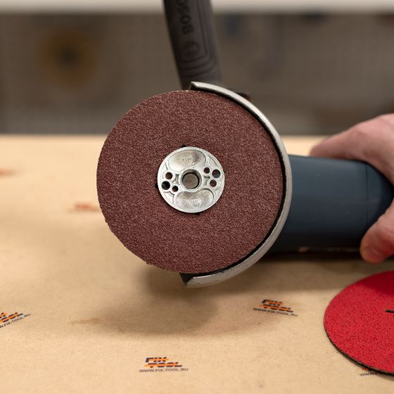 Опорная тарелка для фибровых кругов 125 мм жесткая, ребристая FB №4 Опорная тарелка для фибровых кругов 125 мм жесткая, ребристая FB №4