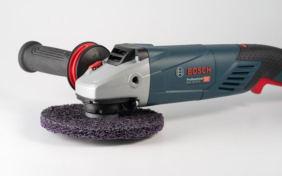 Зачистной круг 3М Scotch-Brite™ Clean&Strip 150x13x13 XT Purple™ №6 Зачистной круг 3М Scotch-Brite™ Clean&Strip 150x13x13 XT Purple™ №6
