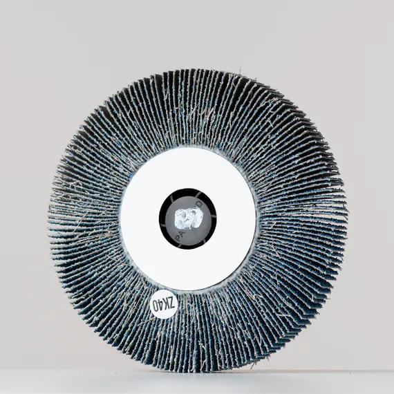 Круг лепестковый радиальный P40 125x20xМ14 ZK