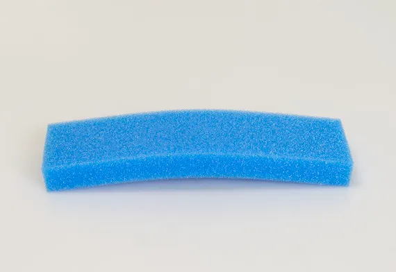 Губка для нанесения полировальной пасты входит в набор для полировки металла Osborn