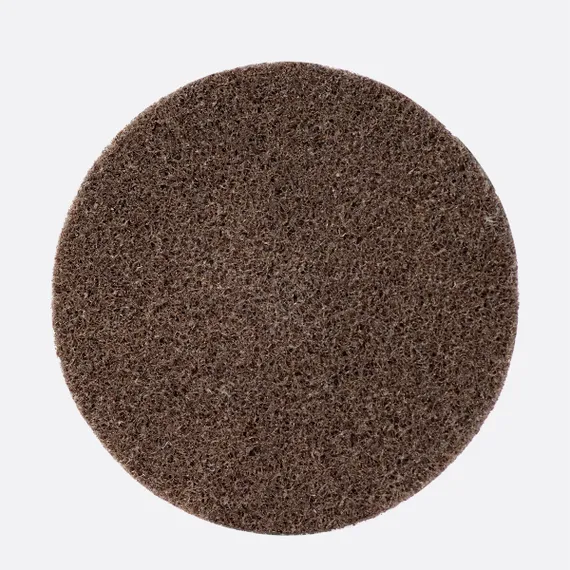 Круг Scotch-Brite 3M XL-UR 6A-MED 75x6 мм Roloc вид со стороны рабочей поверхности