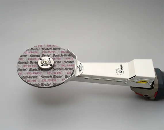 Насадка на болгарку для зачистки угловых швов