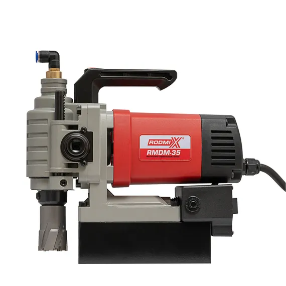 На станок установлено ТСТ фреза