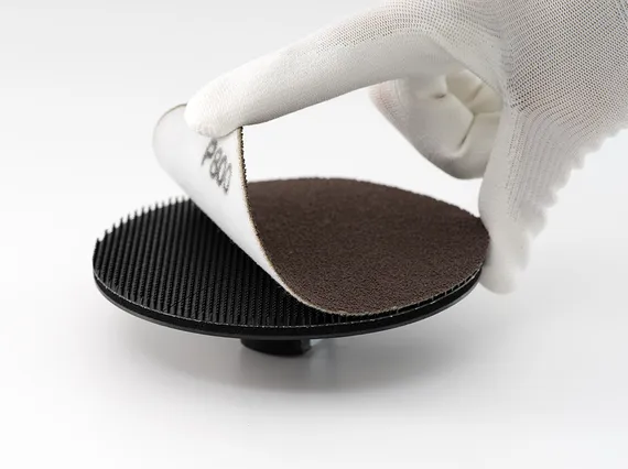 Оправка с установленным кругом на липучке