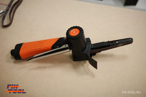 Пневматический ленточный напильника RoxelPro 192512 ракурс с другой стороны