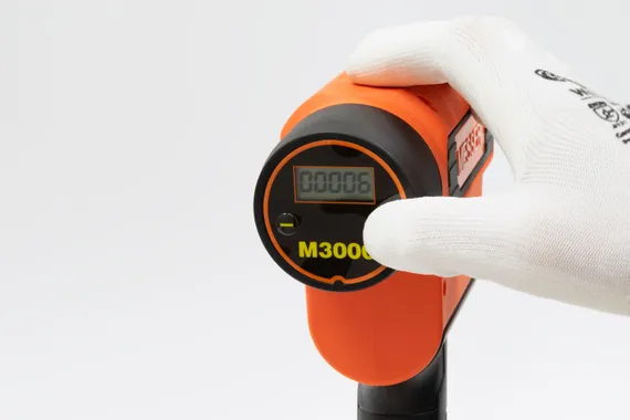 Аккумуляторный резьбовой заклепочник Messer M3000 + шуруповерт Felisatti в подарок