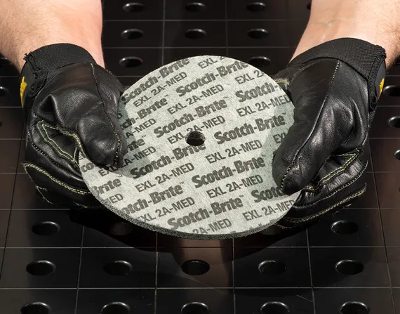 17498 3M Scotch-Brite EXL 2A-MED 150x6x13 мм