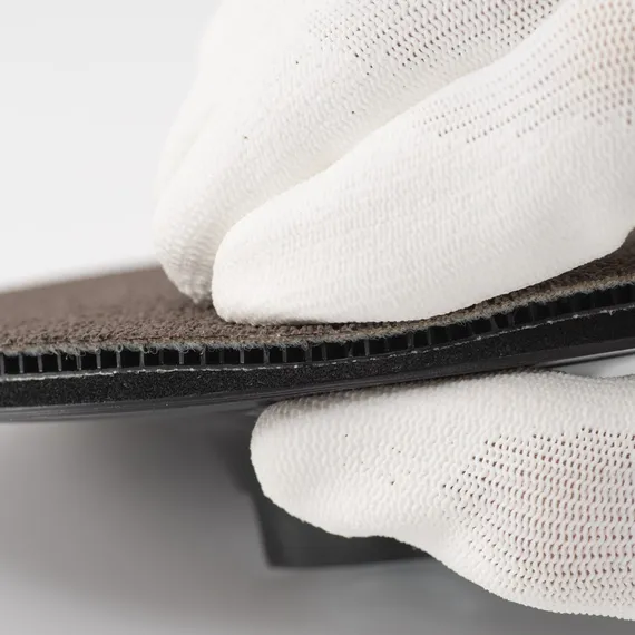 На оправке есть мягкая прослойка из специального термостойкого состава