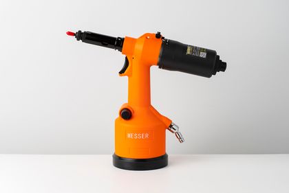 Заклепочник MESSER RL-5312K пневматический резьбовой (М3 - М12) №1 Заклепочник MESSER RL-5312K пневматический резьбовой (М3 - М12) №1