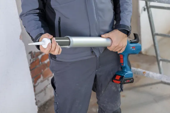 Bosch GCG 18V-600 быстрая замена герметика