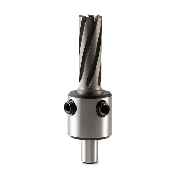 В переходник установлено твердосплавное корончатое сверло 1420125191