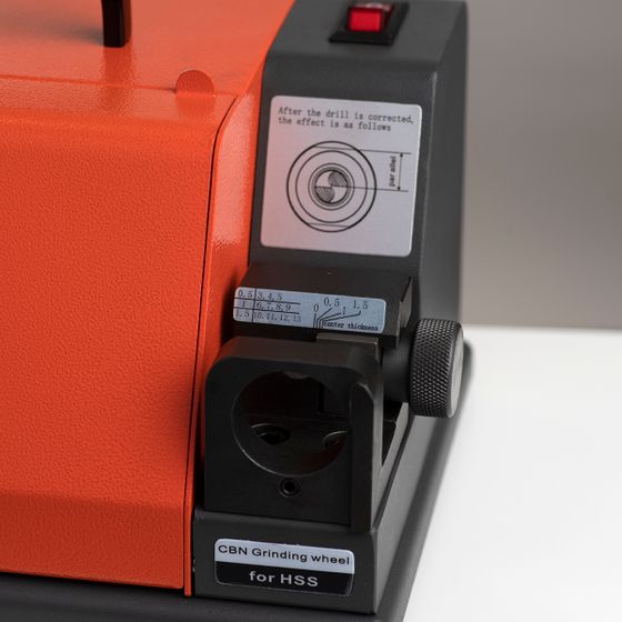 Станок MESSER Z-13 для заточки спиральных сверел (HSS) диаметрами 3-13 мм №7 Станок MESSER Z-13 для заточки спиральных сверел (HSS) диаметрами 3-13 мм №7