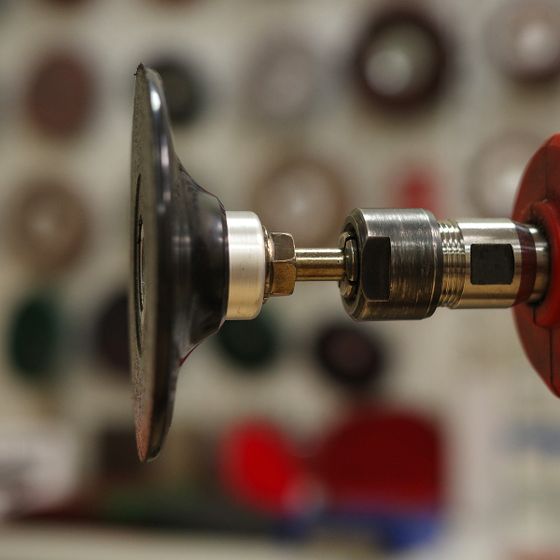 Круг Scotch-Brite 3M XL-UR 6A-MED 75x6 мм Roloc 17191 №7 Круг Scotch-Brite 3M XL-UR 6A-MED 75x6 мм Roloc 17191 №7