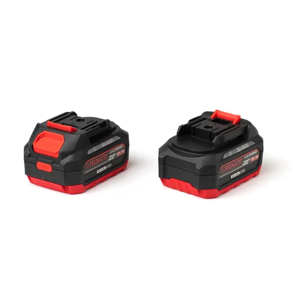 Два аккумулятора в комплекте по 5 Ач