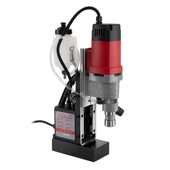 Фотография станка со стороны таблички с характеристиками