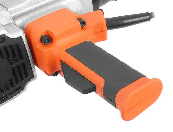 Рукоятка и кнопка включения