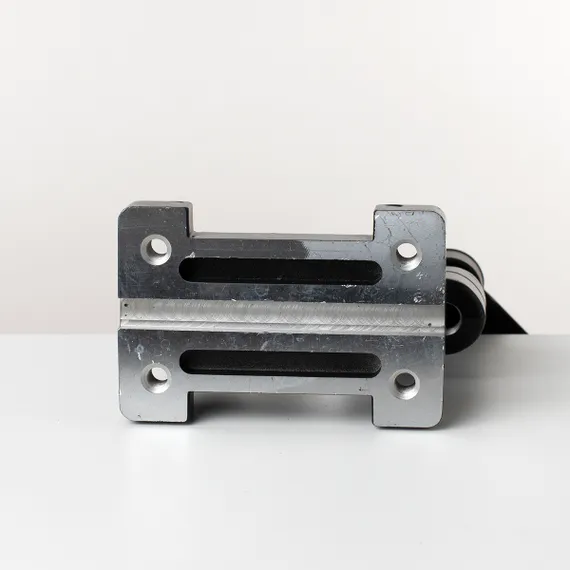 Пластина переходная с проушиной 60 мм нижняя часть которая крепиться к стойке